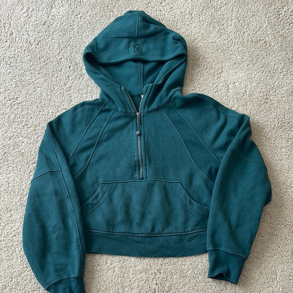 BARELY WORN LULULEMON SCUBA XS/S